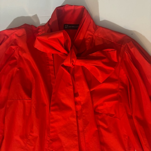 Ladies Medium New York & Company Scarlet Red Top Blouse with Elegant Bow - Picture 2 of 8